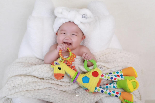 宝宝发烧精神不好